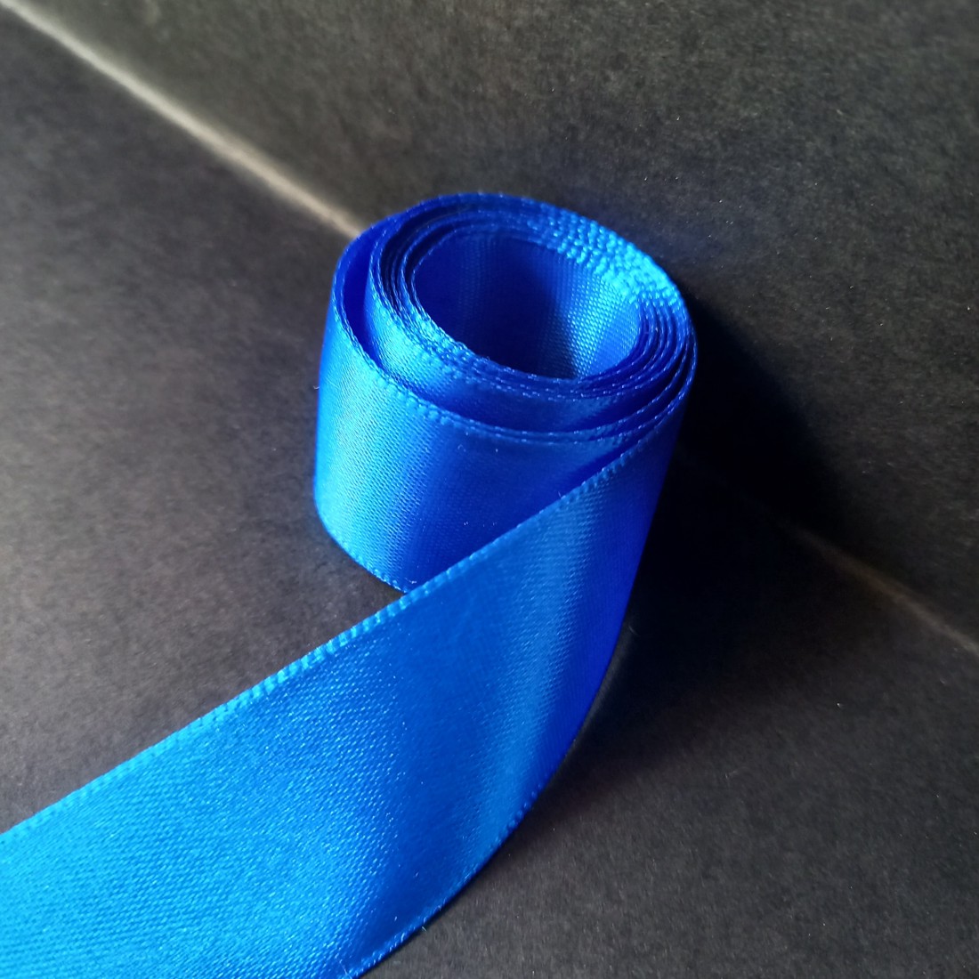 Panglică din satin pentru decorare, cu lățimea de 2,5 cm  -  - Artynos.ro