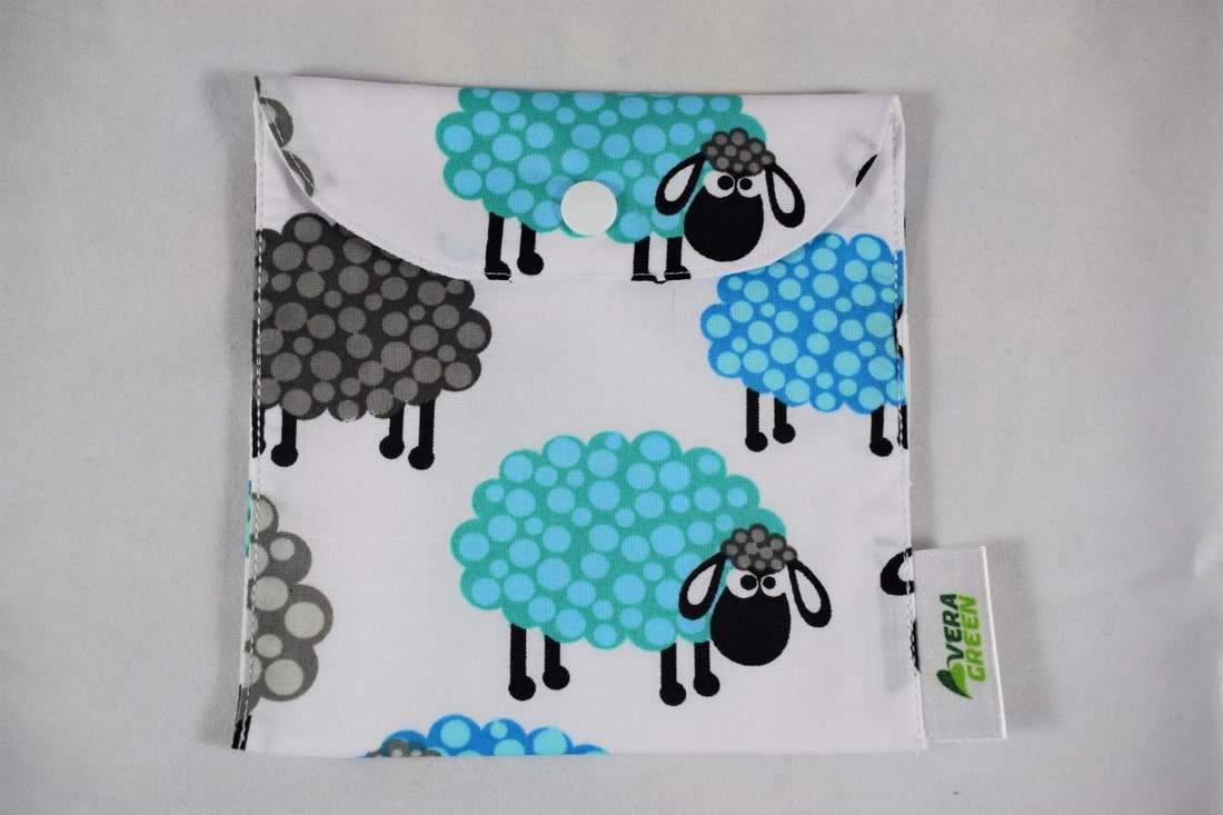 Snackbag pentru sandvisuri, snack, ecologic, no waste, marimea M, turma de oi - genți și portofele - recipient de prânz - săculeț de alimente - Artynos.ro Snackbag pentru sandvisuri, snack, ecologic, no waste, marimea M, turma de oi - genți și portofele - recipient de prânz - săculeț de alimente - Artynos.ro