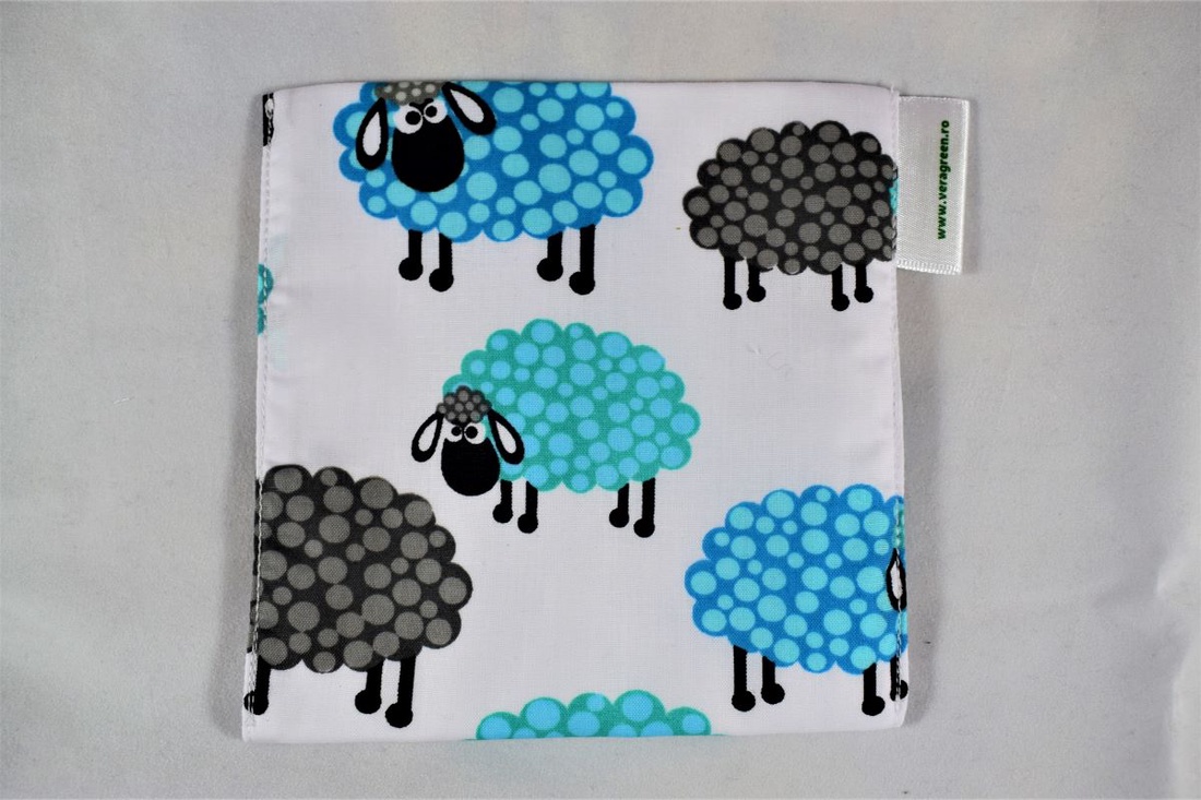 Snackbag pentru sandvisuri, snack, ecologic, no waste, marimea M, turma de oi - genți și portofele - recipient de prânz - săculeț de alimente - Artynos.ro Snackbag pentru sandvisuri, snack, ecologic, no waste, marimea M, turma de oi - genți și portofele - recipient de prânz - săculeț de alimente - Artynos.ro
