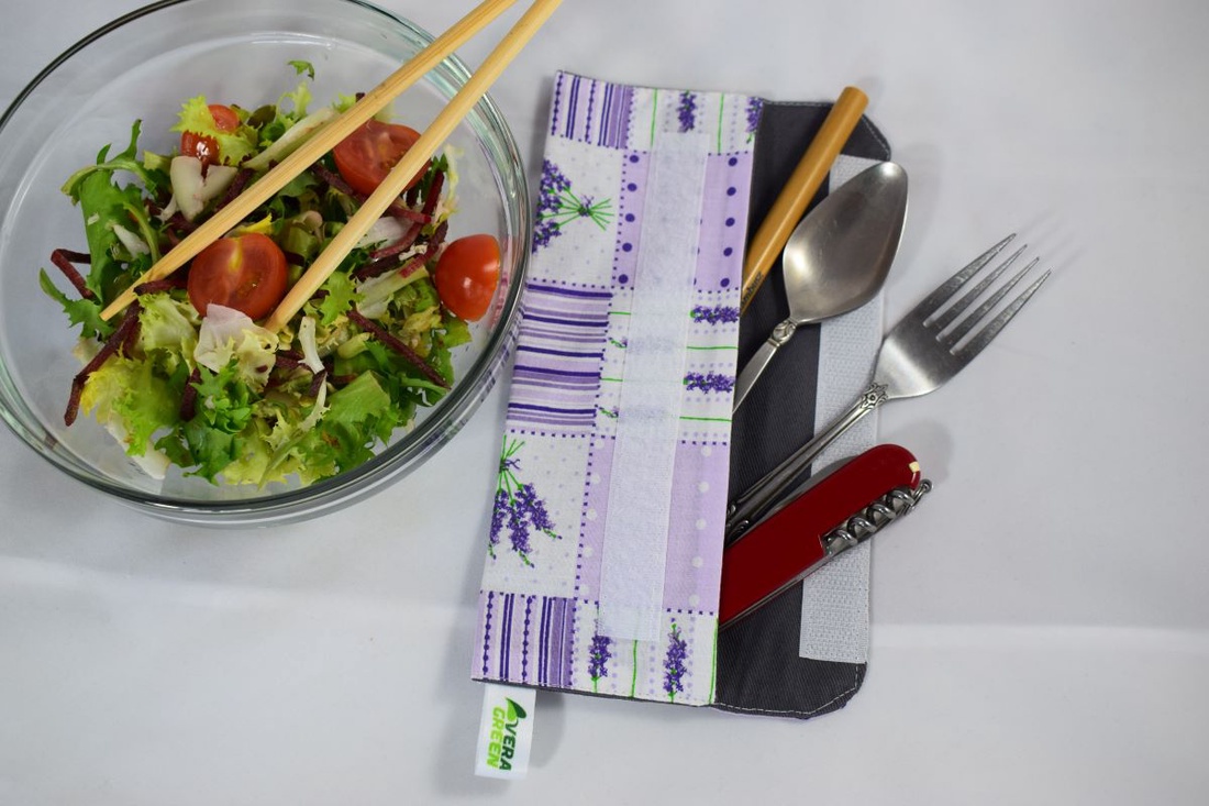 Suport pentru tacamuri, periute de dinti, penar, portfard reutilizabil din textil, lavanda - genți și portofele - recipient de prânz - suport pentru tacâmuri - Artynos.ro Suport pentru tacamuri, periute de dinti, penar, portfard reutilizabil din textil, lavanda - genți și portofele - recipient de prânz - suport pentru tacâmuri - Artynos.ro