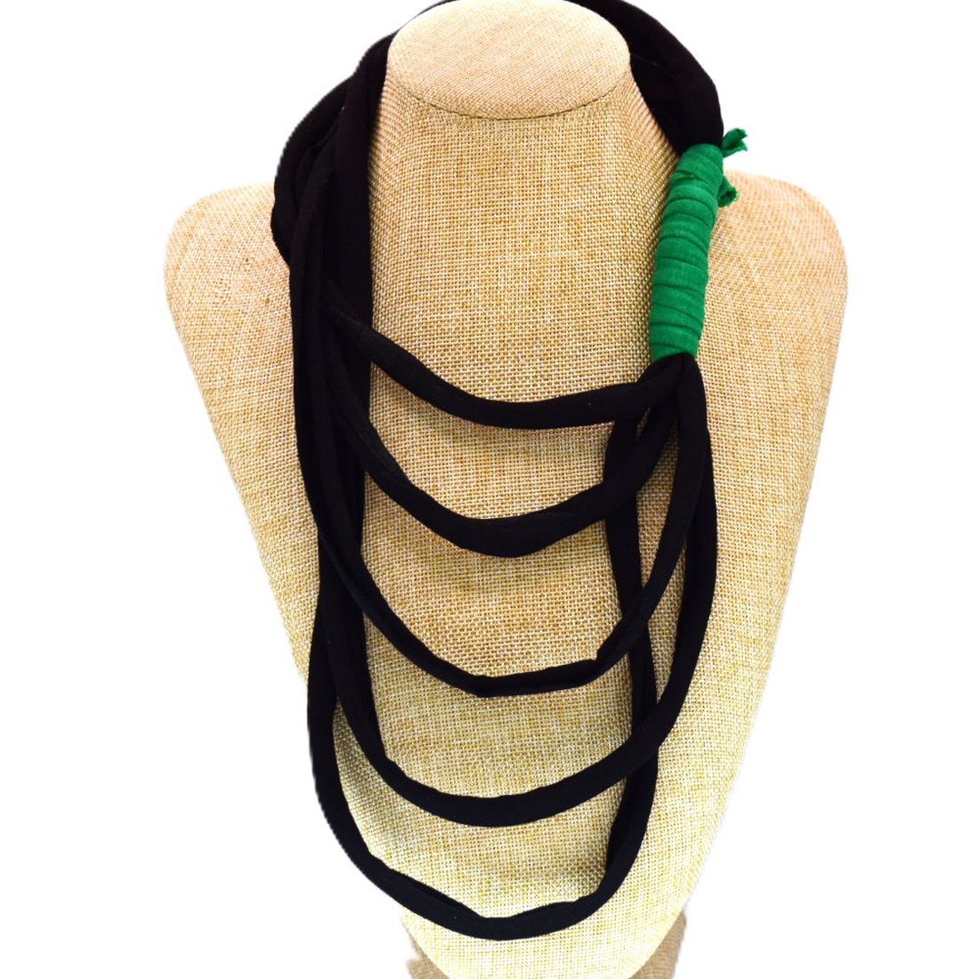Colier boho din bumbac reciclat, zero waste, impletit, negru-verde - bijuterii - coliere - coliere cu multiple șiruri - Artynos.ro