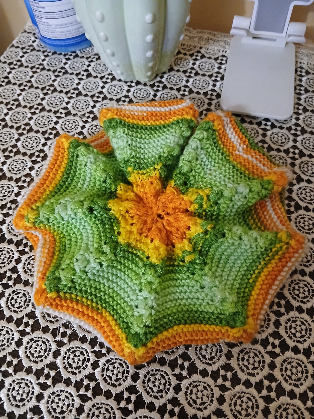 Beretă tricotată - îmbrăcăminte și modă - eșarfe, pălării, fularuri - căciulă - Artynos.ro