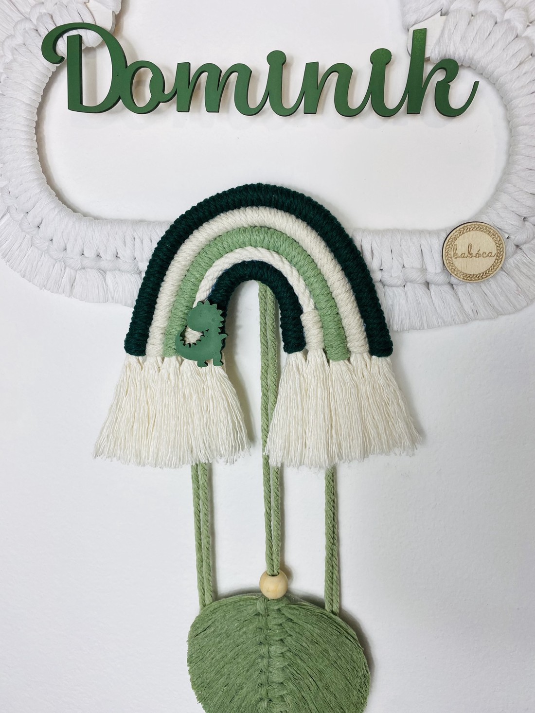 Nor macramé personalizat cu curcubeu și frunze decorare de perete (mic) - boyish - - Artynos.ro Nor macramé personalizat cu curcubeu și frunze decorare de perete (mic) - boyish - - Artynos.ro