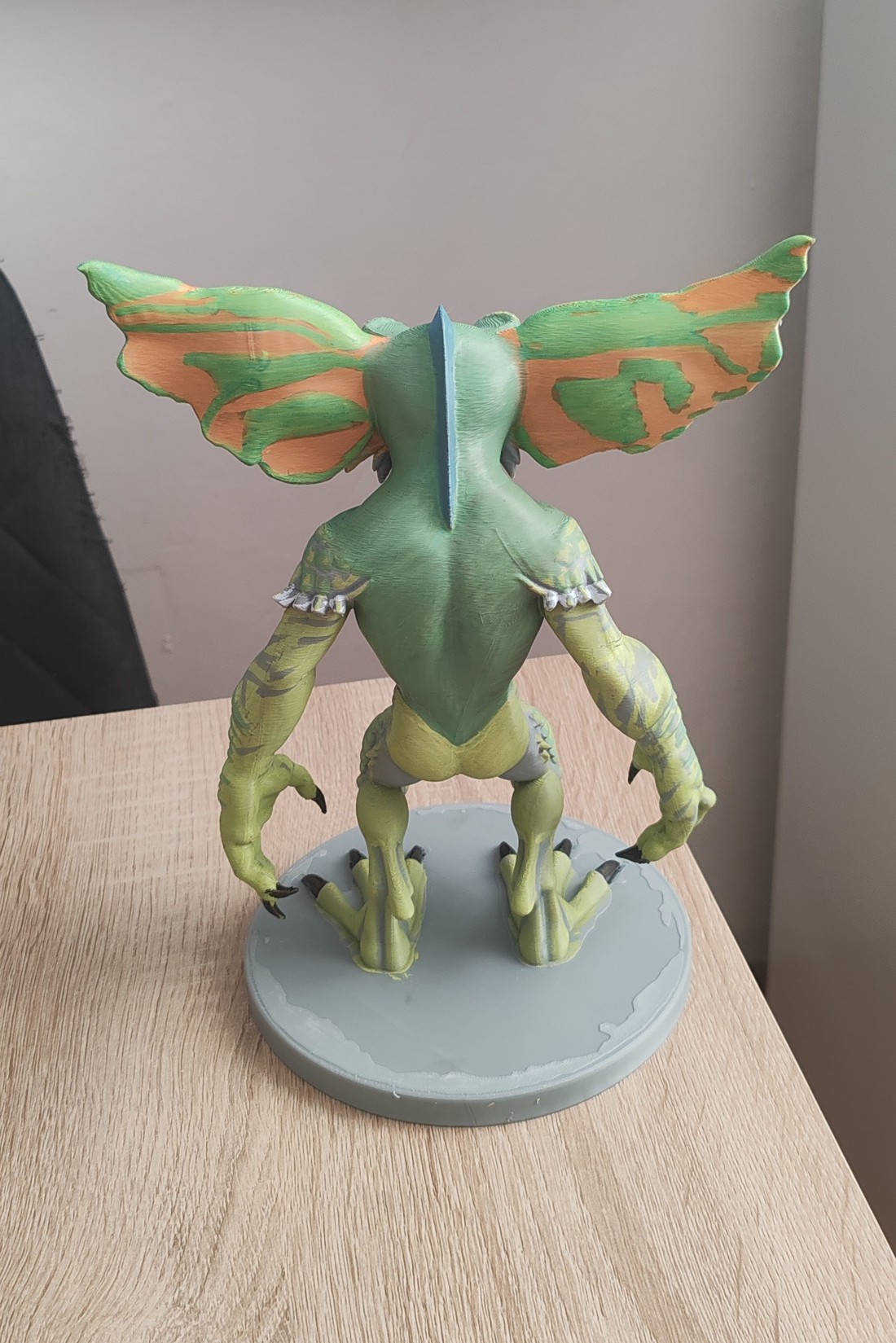 Gremlin pictat Brutal de realist -  - Artynos.ro