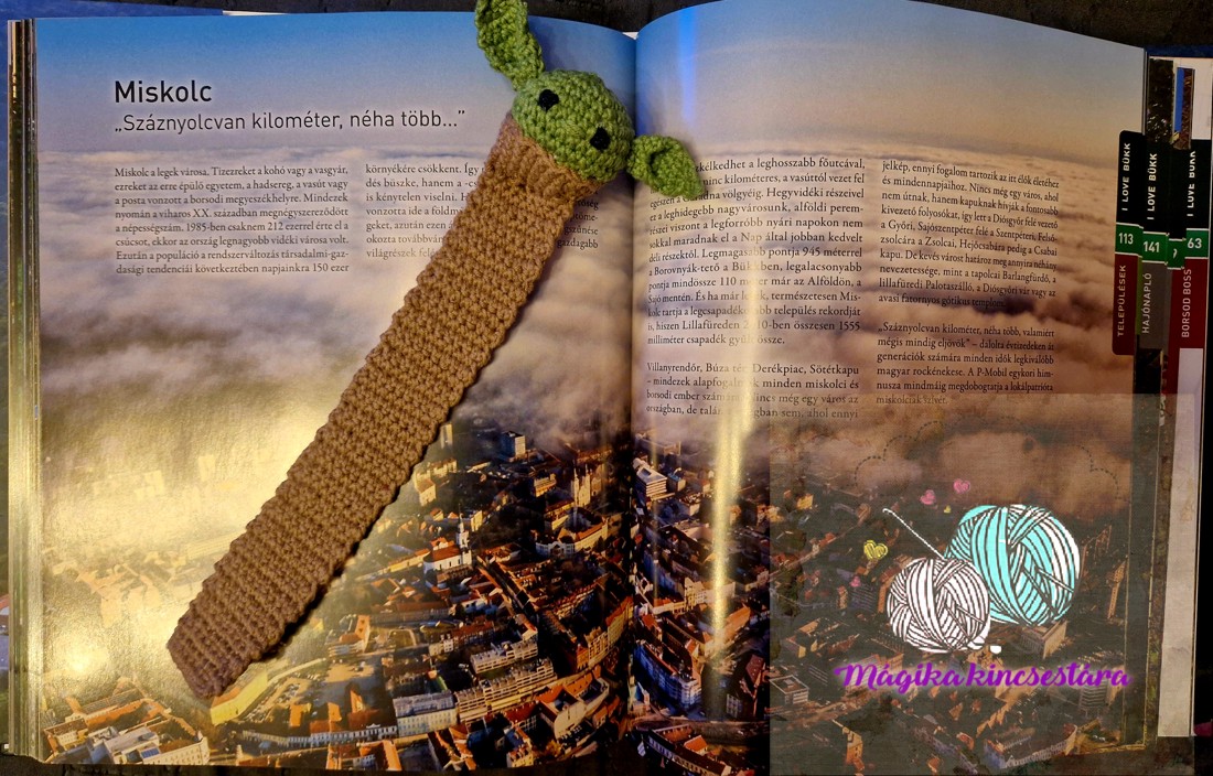 Semn de carte Yoda croșetat - cărți și creații cu tematică muzicală, cadouri - semn de carte - Artynos.ro