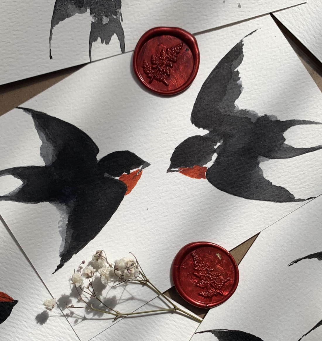 Carte poștală originală ilustrată cu rândunele - handmade păsări ilustrate în acuarelă - casă & stil de viață - produse de papetărie - cărți poștale - Artynos.ro