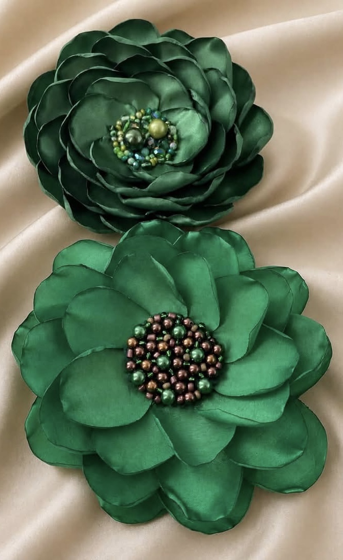 Brosa - Floare verde - bijuterii - broșe - Artynos.ro