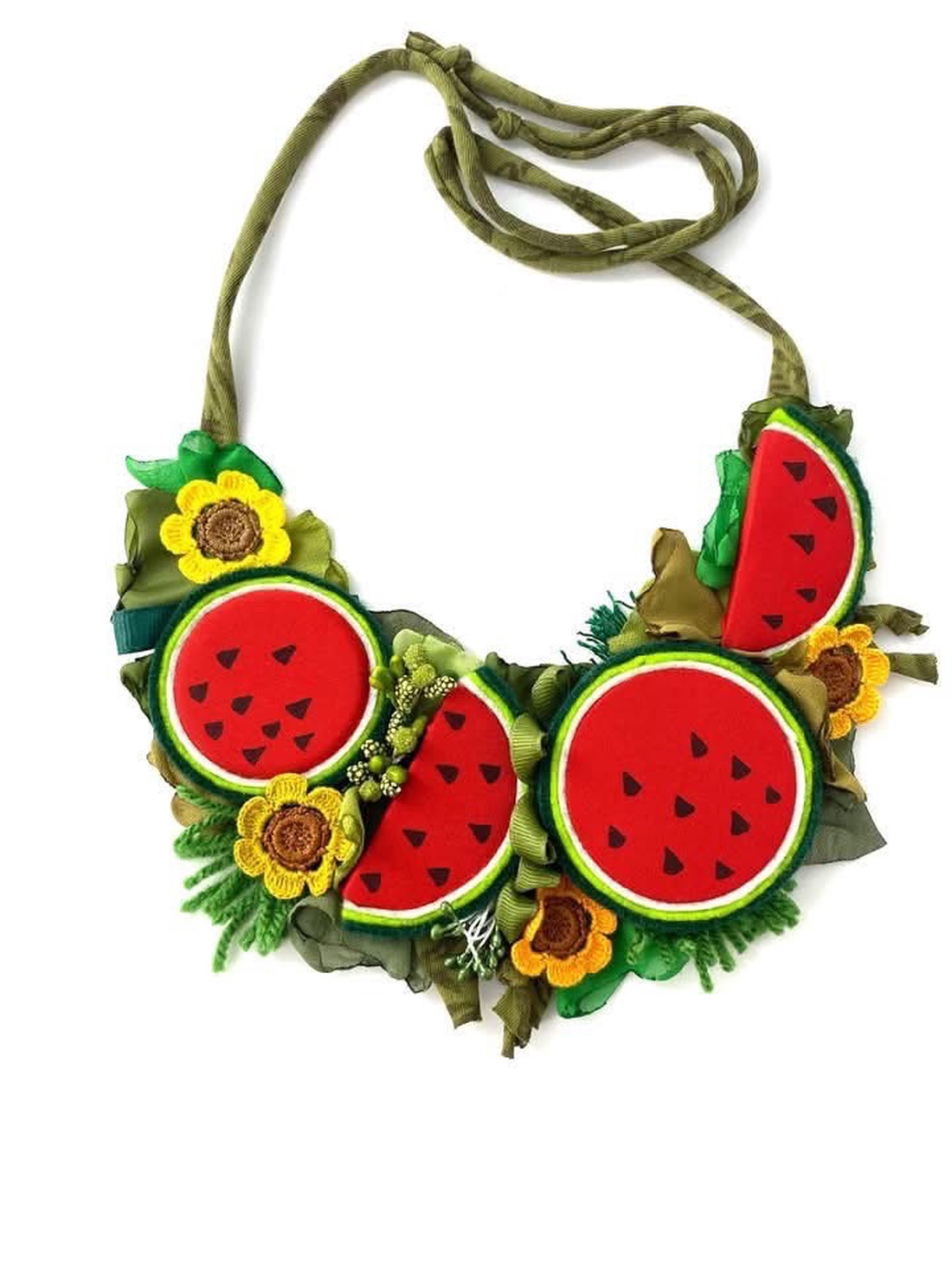 Colier cu pepene verde si flori - bijuterii - coliere - chockere - Artynos.ro