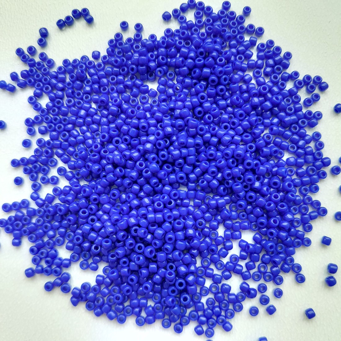 Toho Round Mantis Pearl - Mărime 11/0 - 10 grame per pachet - Opaque Navy Blue - - Artynos.ro Toho Round Mantis Pearl - Mărime 11/0 - 10 grame per pachet - Opaque Navy Blue - - Artynos.ro
