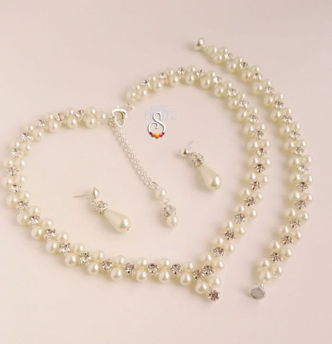 Set de eleganță - accesorii nuntă - bijuterii mireasă - set bijuterii de mireasă - Artynos.ro
