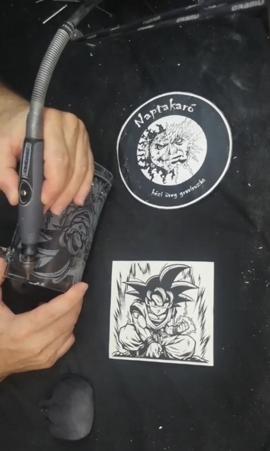 Pahar Son Goku din sticlă, gravat manual  -  - Artynos.ro