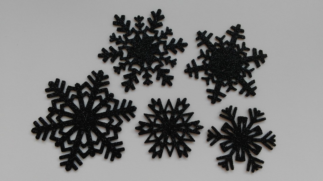 Fulgi de zăpadă decorativi strălucitori - 25 buc / pachet - negru -  - Artynos.ro