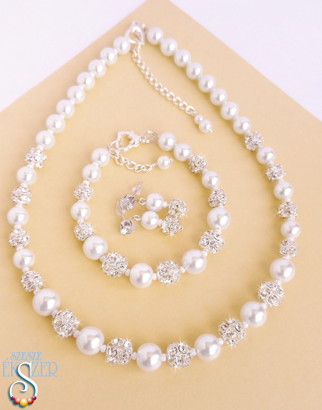 Set de mărgele cu stras - accesorii nuntă - bijuterii mireasă - set bijuterii de mireasă - Artynos.ro Set de mărgele cu stras - accesorii nuntă - bijuterii mireasă - set bijuterii de mireasă - Artynos.ro