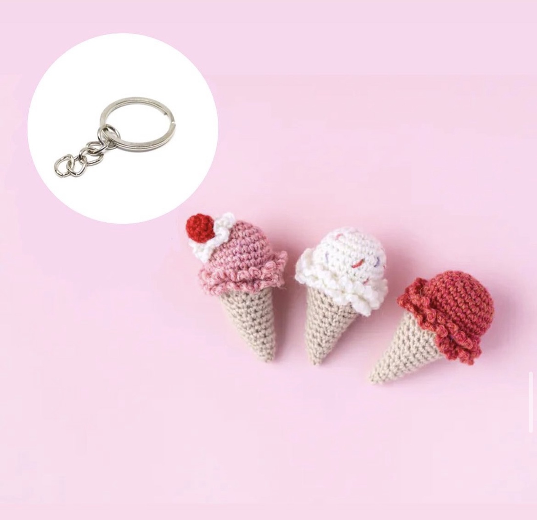 Breloc crosetat inghetata - geantă și husă - accesorii genți - breloc - Artynos.ro Breloc crosetat inghetata - geantă și husă - accesorii genți - breloc - Artynos.ro