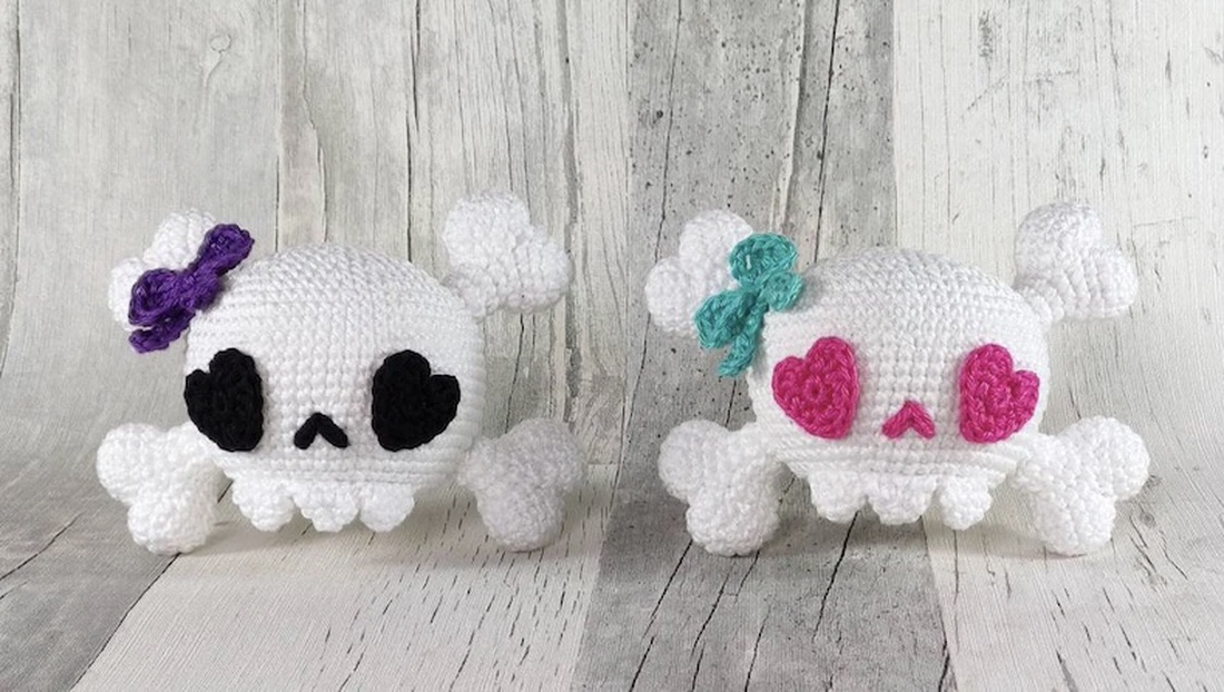Breloc crosetat Skull - geantă și husă - accesorii genți - breloc - Artynos.ro Breloc crosetat Skull - geantă și husă - accesorii genți - breloc - Artynos.ro