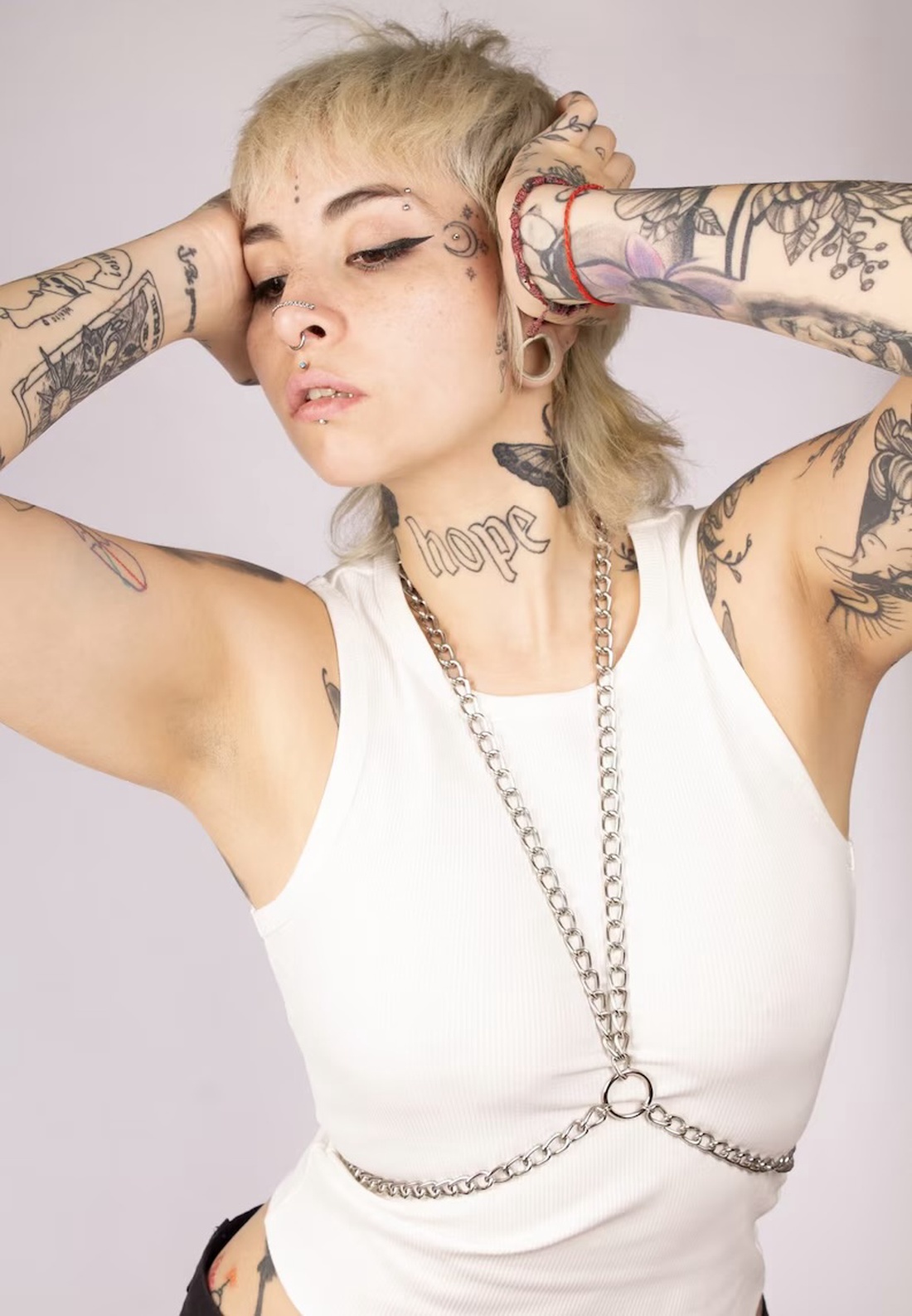 Harness unisex din lant - îmbrăcăminte și modă - curele și catarame artizanale - alte accesorii - Artynos.ro Harness unisex din lant - îmbrăcăminte și modă - curele și catarame artizanale - alte accesorii - Artynos.ro