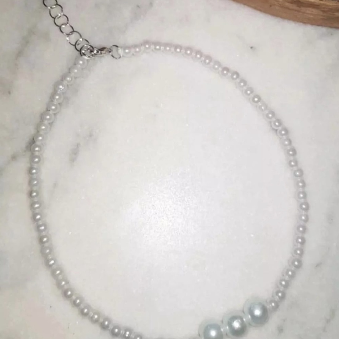 Colier-choker statement perle - bijuterii - coliere - coliere cu mărgele - Artynos.ro Colier-choker statement perle - bijuterii - coliere - coliere cu mărgele - Artynos.ro