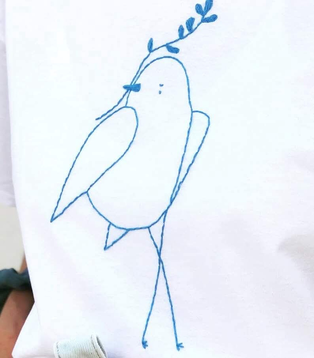 Tricou unisex brodat manual - îmbrăcăminte și modă - haine damă - tricou și top de damă - Artynos.ro Tricou unisex brodat manual - îmbrăcăminte și modă - haine damă - tricou și top de damă - Artynos.ro