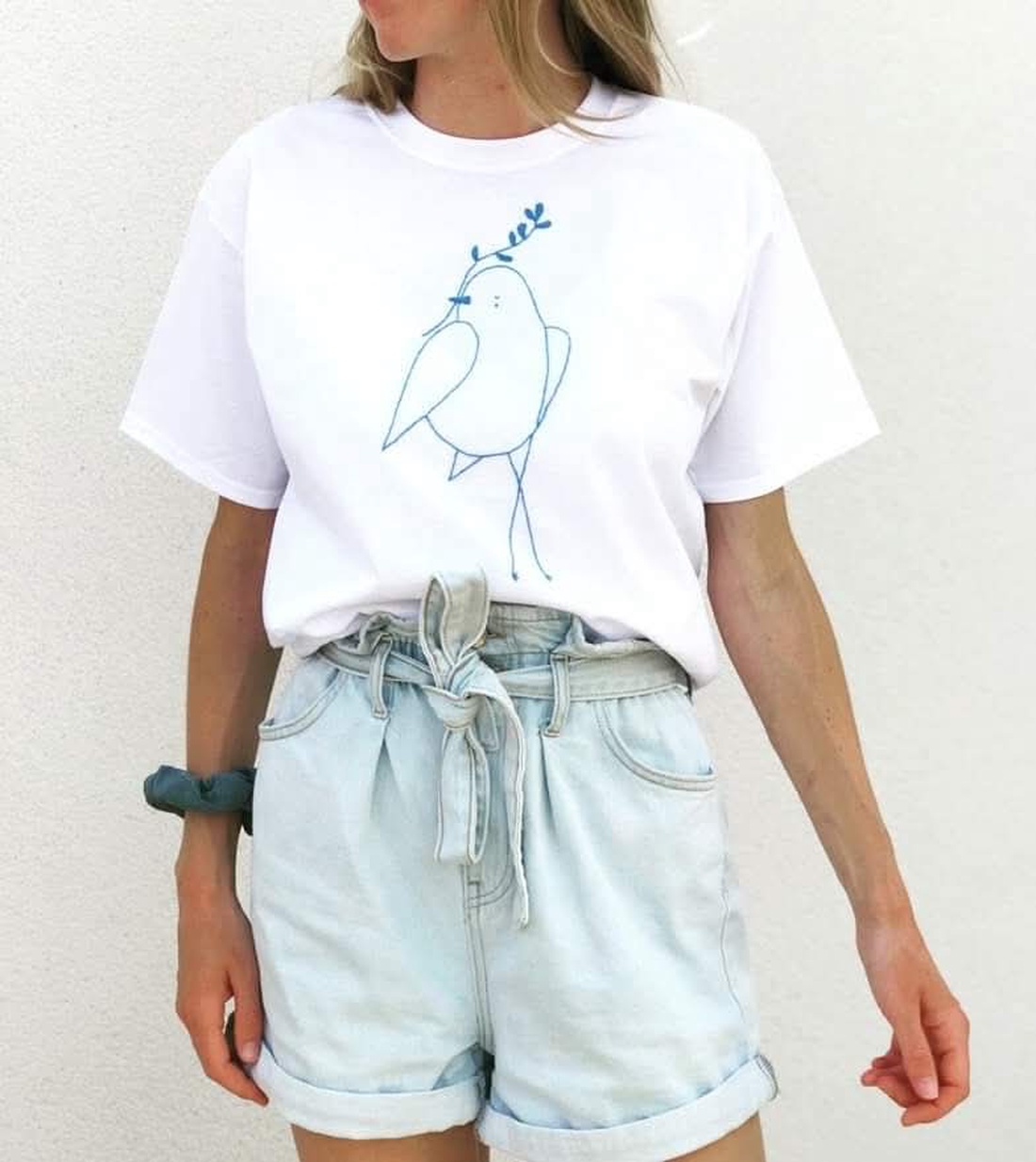 Tricou unisex brodat manual - îmbrăcăminte și modă - haine damă - tricou și top de damă - Artynos.ro Tricou unisex brodat manual - îmbrăcăminte și modă - haine damă - tricou și top de damă - Artynos.ro