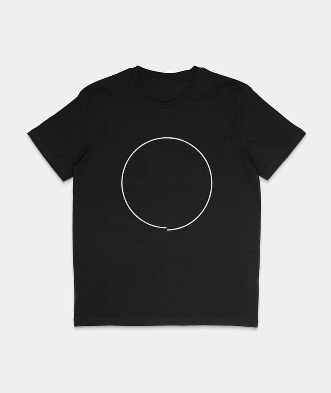 Tricou unisex brodat manual - îmbrăcăminte și modă - haine damă - tricou și top de damă - Artynos.ro Tricou unisex brodat manual - îmbrăcăminte și modă - haine damă - tricou și top de damă - Artynos.ro