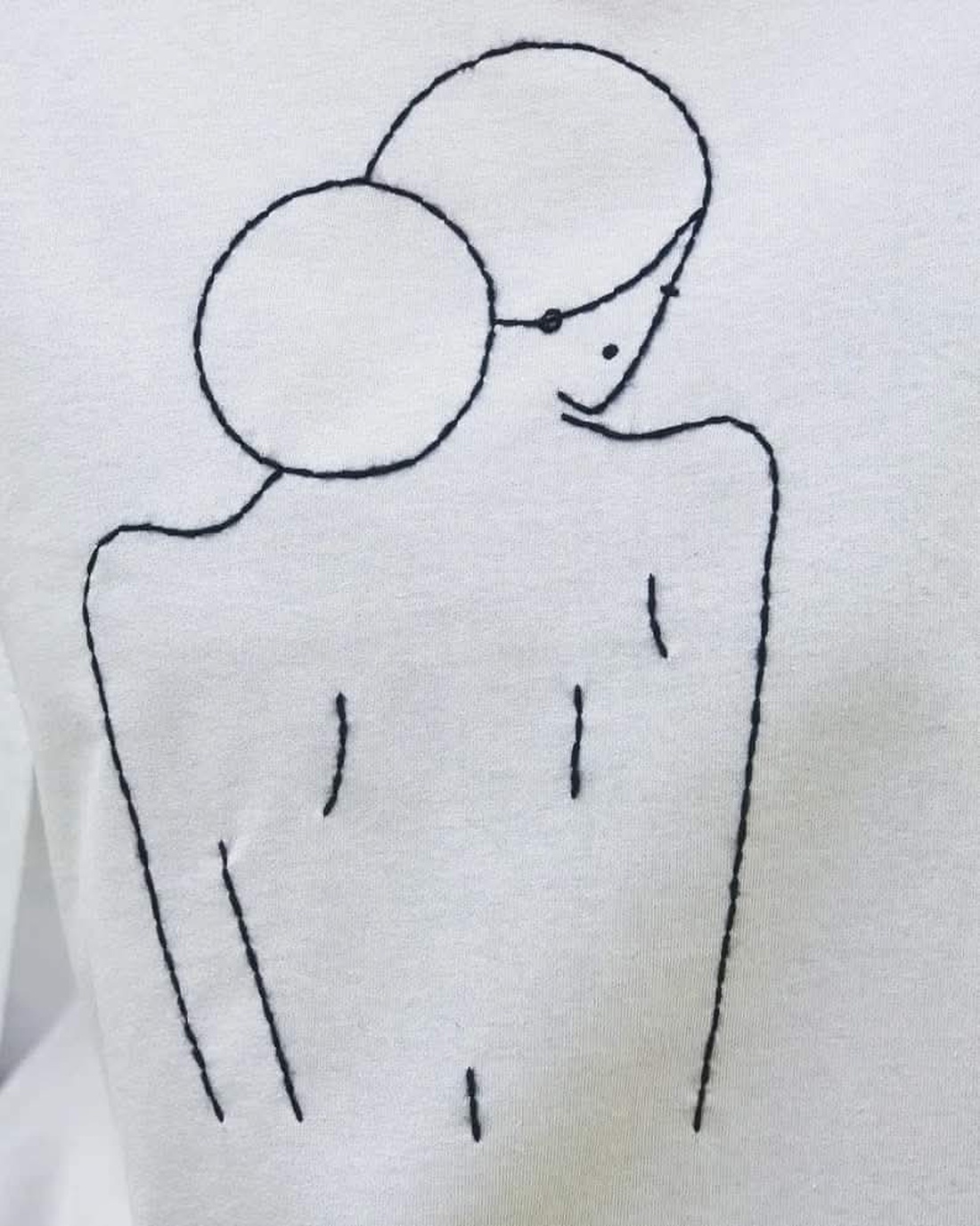 Tricou unisex brodat manual - îmbrăcăminte și modă - haine damă - tricou și top de damă - Artynos.ro Tricou unisex brodat manual - îmbrăcăminte și modă - haine damă - tricou și top de damă - Artynos.ro