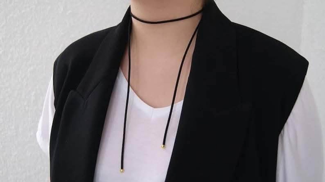 Colier tip choker din piele suede - bijuterii - coliere - coliere lungi - Artynos.ro Colier tip choker din piele suede - bijuterii - coliere - coliere lungi - Artynos.ro
