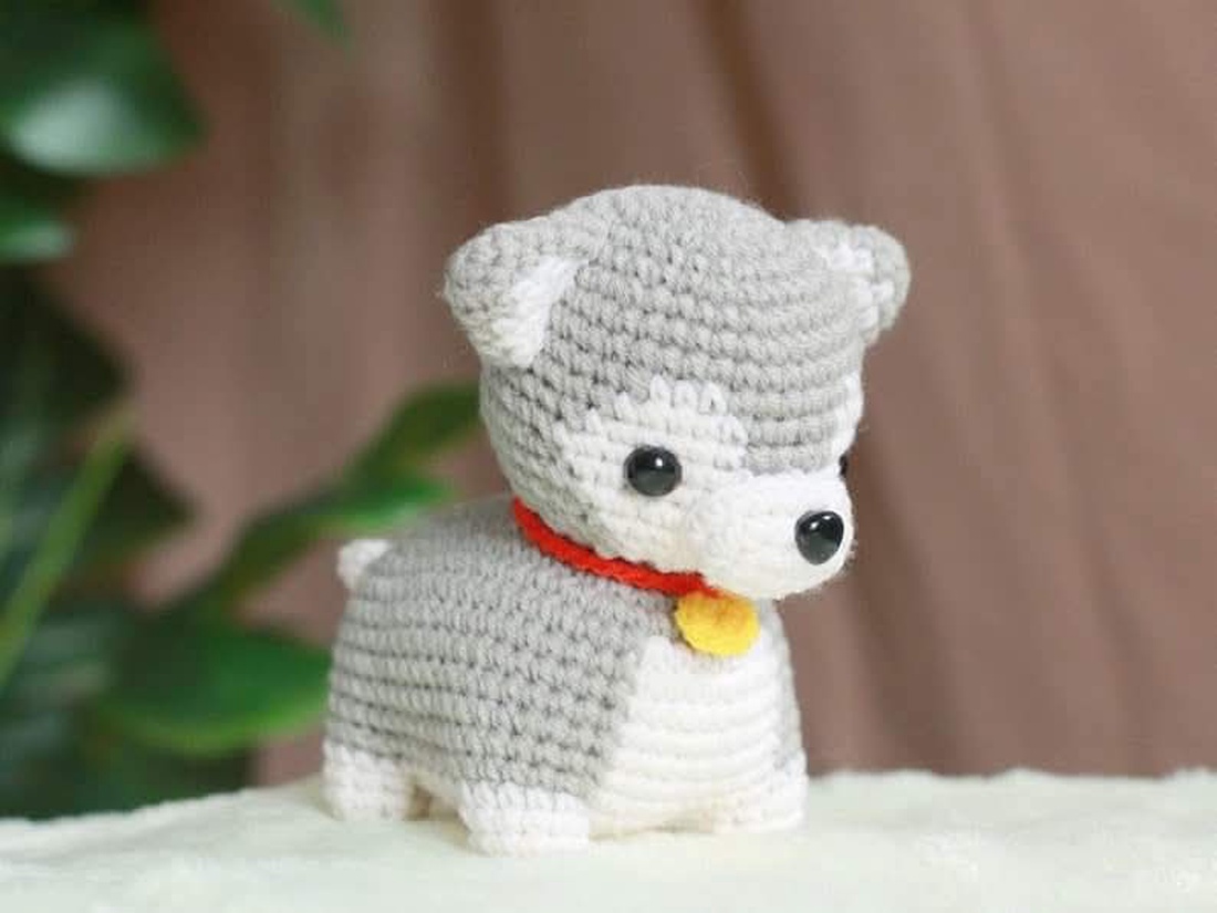 Jucarie crosetata catelus Siberian Husky - jucării și echipamente pentru copii - plușuri - păpușă croșetată, păpușă de pluș - Artynos.ro Jucarie crosetata catelus Siberian Husky - jucării și echipamente pentru copii - plușuri - păpușă croșetată, păpușă de pluș - Artynos.ro