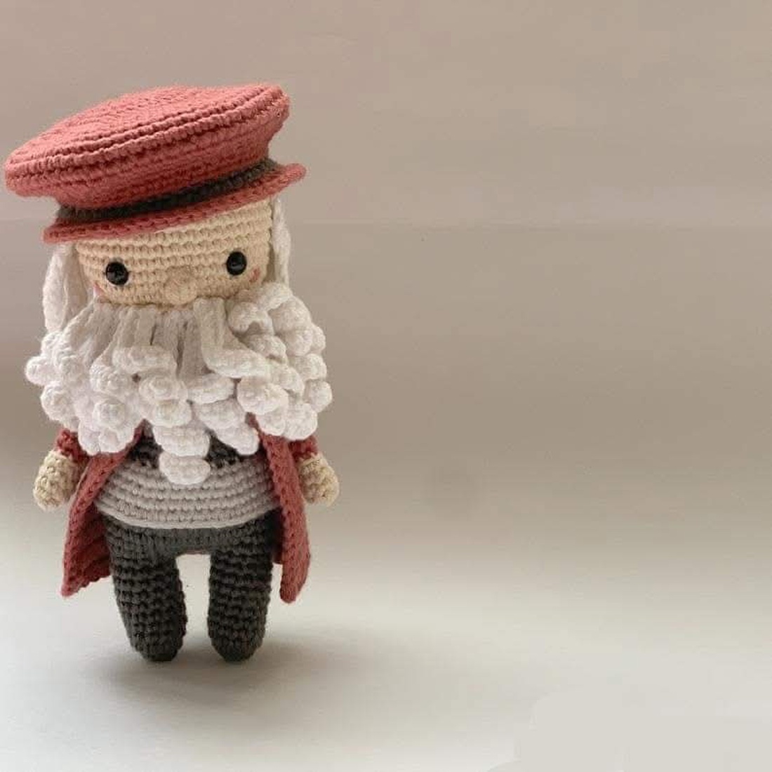 Papusa crosetata Leonardo da Vinci - jucării și echipamente pentru copii - plușuri - păpușă croșetată, păpușă de pluș - Artynos.ro Papusa crosetata Leonardo da Vinci - jucării și echipamente pentru copii - plușuri - păpușă croșetată, păpușă de pluș - Artynos.ro