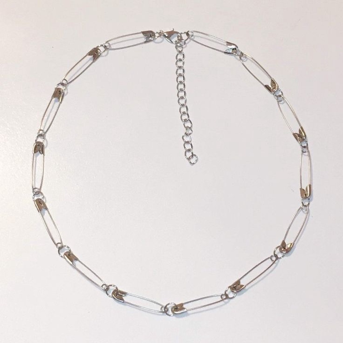 Colier tip choker - bijuterii - coliere - coliere lungi - Artynos.ro Colier tip choker - bijuterii - coliere - coliere lungi - Artynos.ro