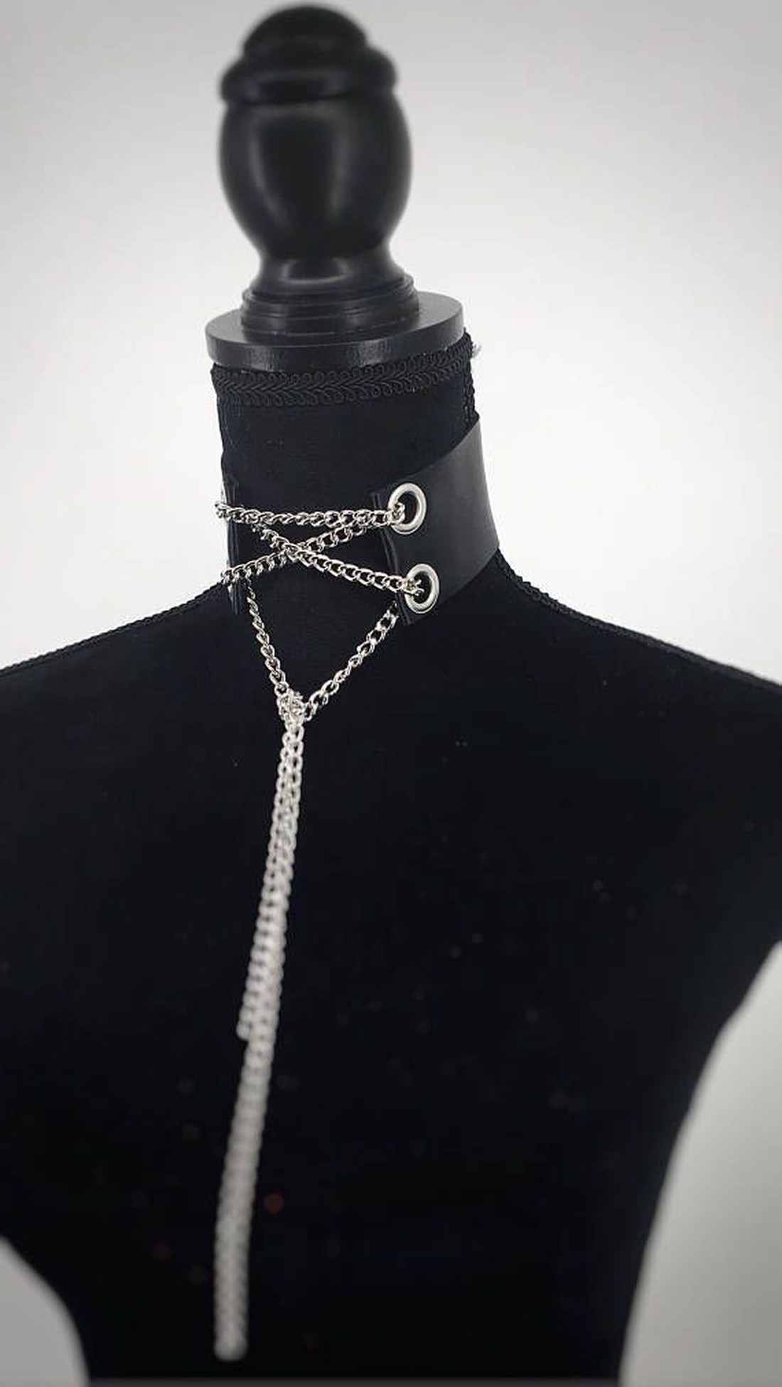 Colier tip choker - bijuterii - coliere - coliere lungi - Artynos.ro Colier tip choker - bijuterii - coliere - coliere lungi - Artynos.ro