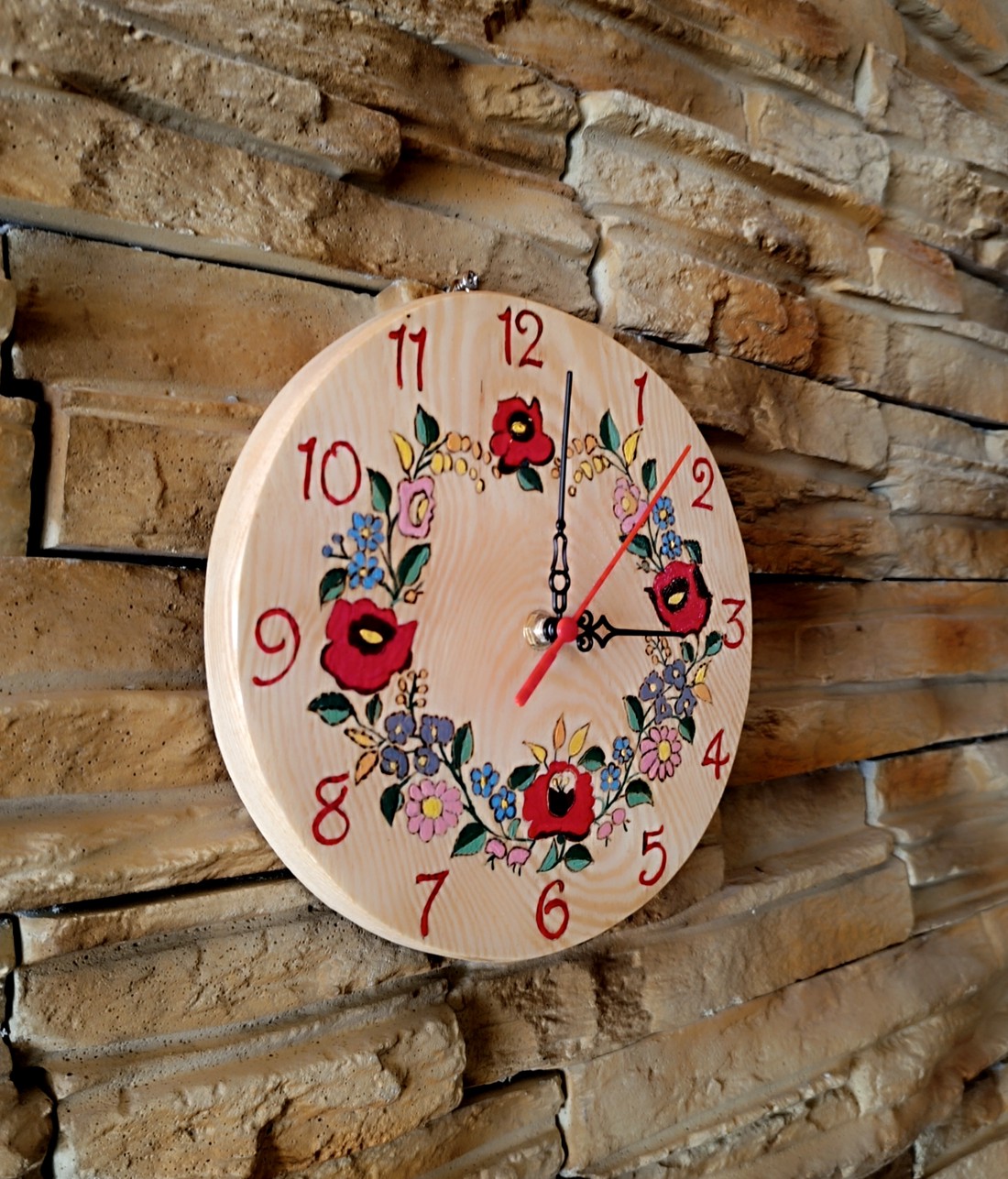 Ceas de perete din lemn cu model Kalocsa  - casă & stil de viață - decorațiuni de casă - decorațiuni de pereți - ceasuri de perete - Artynos.ro