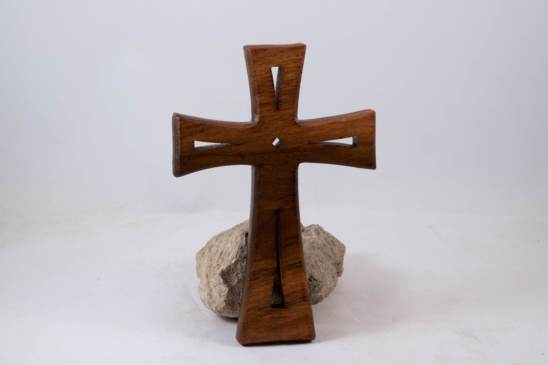 Cruce din lemn cu model, cruce de perete  - casă & stil de viață - accesorii religioase - cruce - Artynos.ro