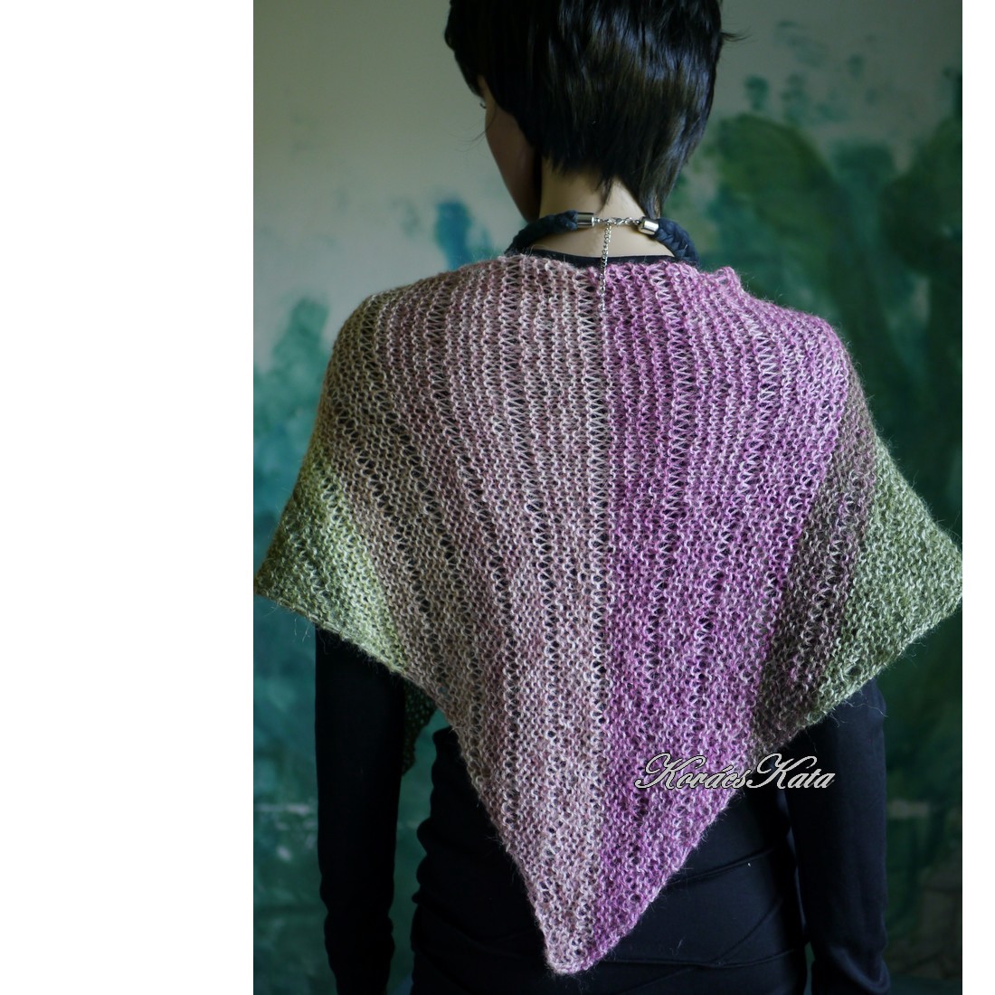 NAKO SHOULDER / fructe de pădure - batic tricotat manual din alpaca cu tranziție de culoare - îmbrăcăminte și modă - eșarfe, pălării, fularuri - șaluri - Artynos.ro