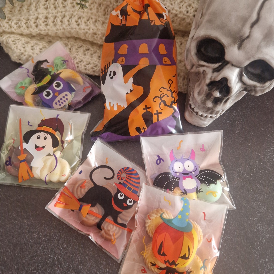 Pungă surpriză de Halloween - - Artynos.ro Pungă surpriză de Halloween - - Artynos.ro