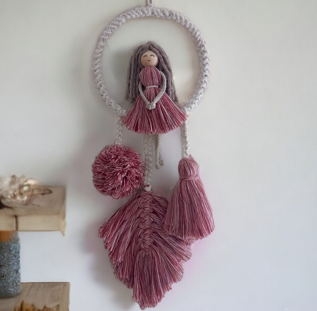 Decorațiuni de perete Macrame cu frunze și pompom - decorațiuni pentru copii pe cerc, shake de căpșuni / ecru -  - Artynos.ro