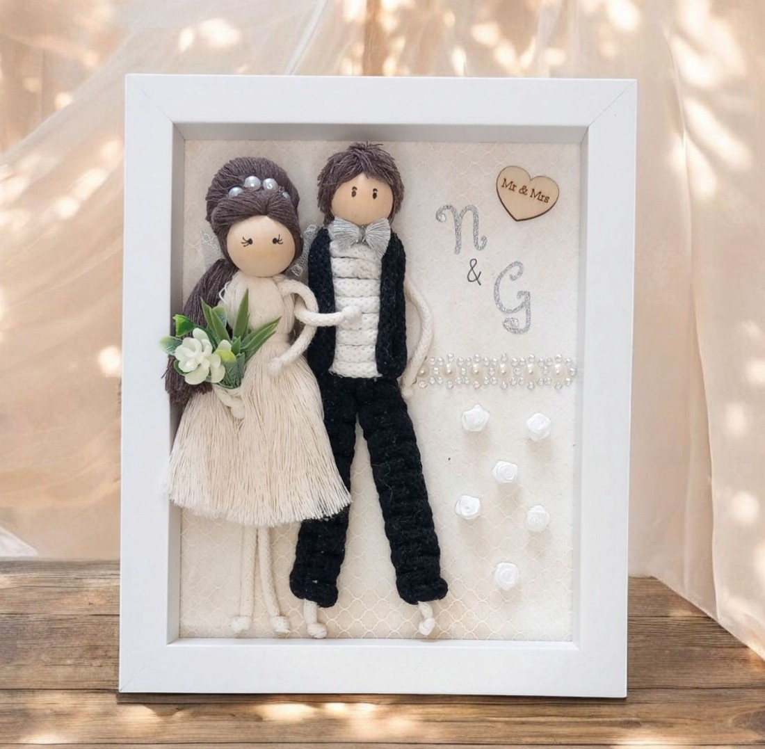 Cadou de nuntă - Tablou 3D personalizat cu mirii realizat în tehnica macramé - accesorii nuntă - amintiri și cadouri de nuntă - cadou nuntă - Artynos.ro