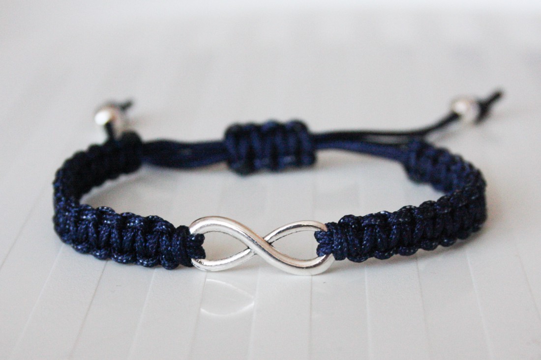 Brățară macramé împletită - Infinity albastru închis -  - Artynos.ro