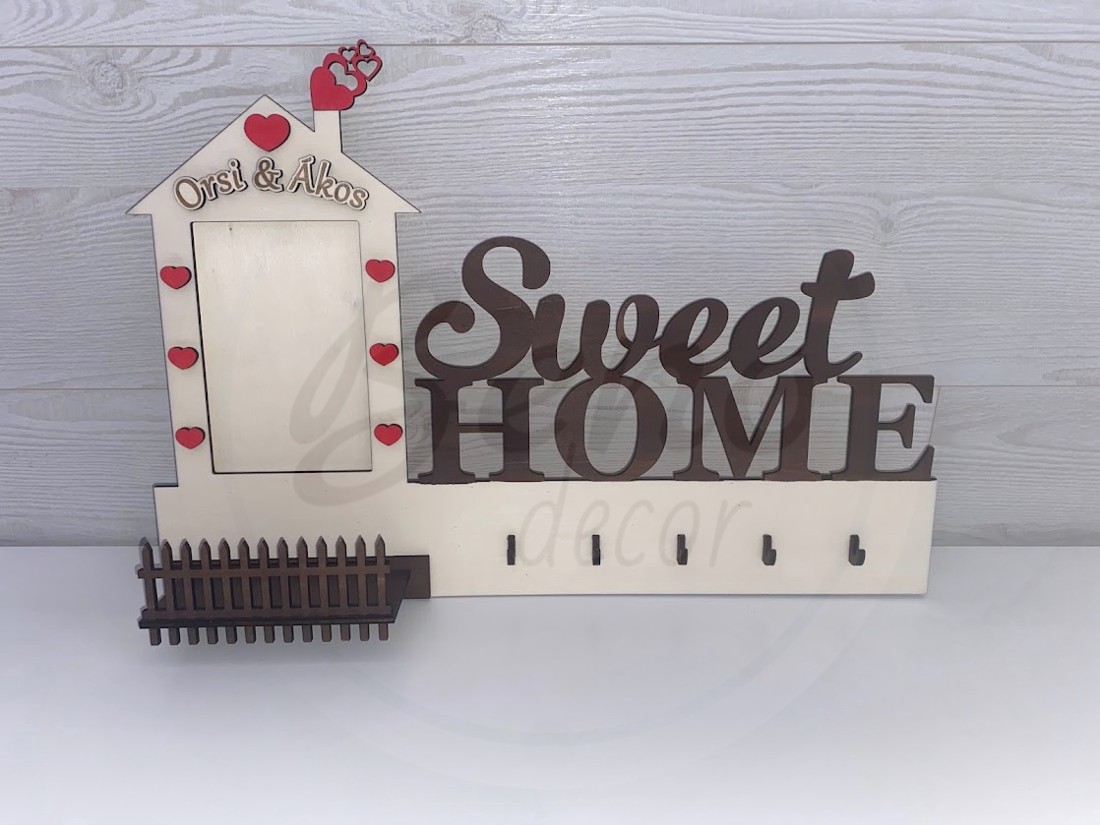Breloc de perete Sweet Home personalizat - cu suport pentru fotografii și nume gravat -  - Artynos.ro