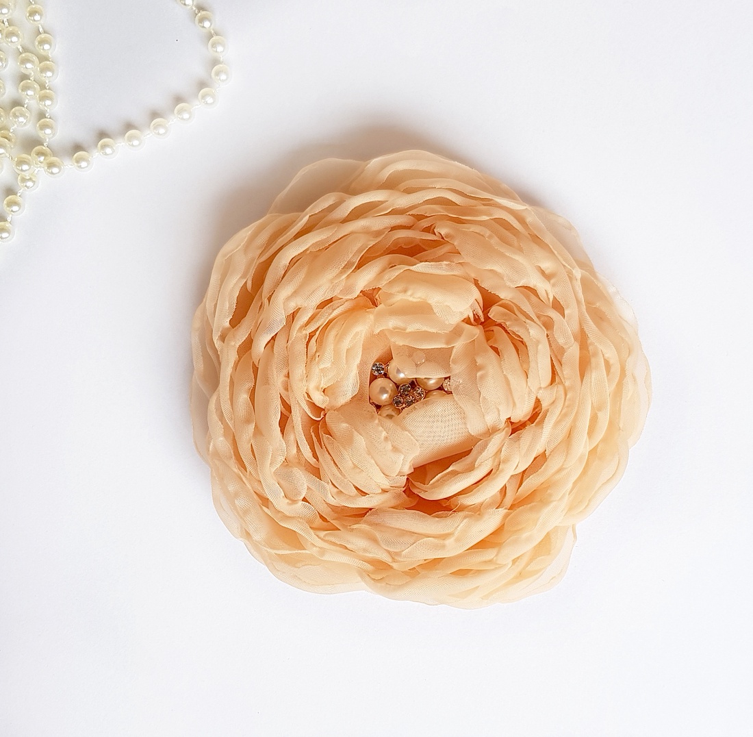 Floare culoarea piersicii din chifon pentru par - îmbrăcăminte și modă - accesorii păr - accesorii de păr - Artynos.ro