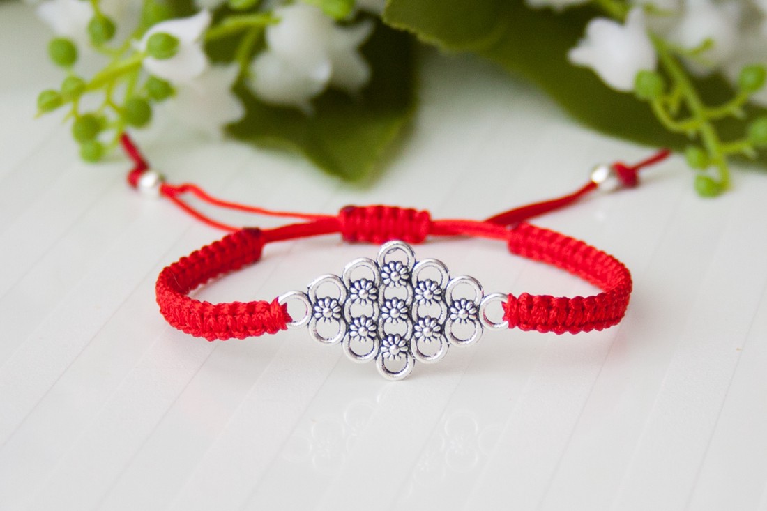 Brățară macramé împletită - - Artynos.ro Brățară macramé împletită - - Artynos.ro
