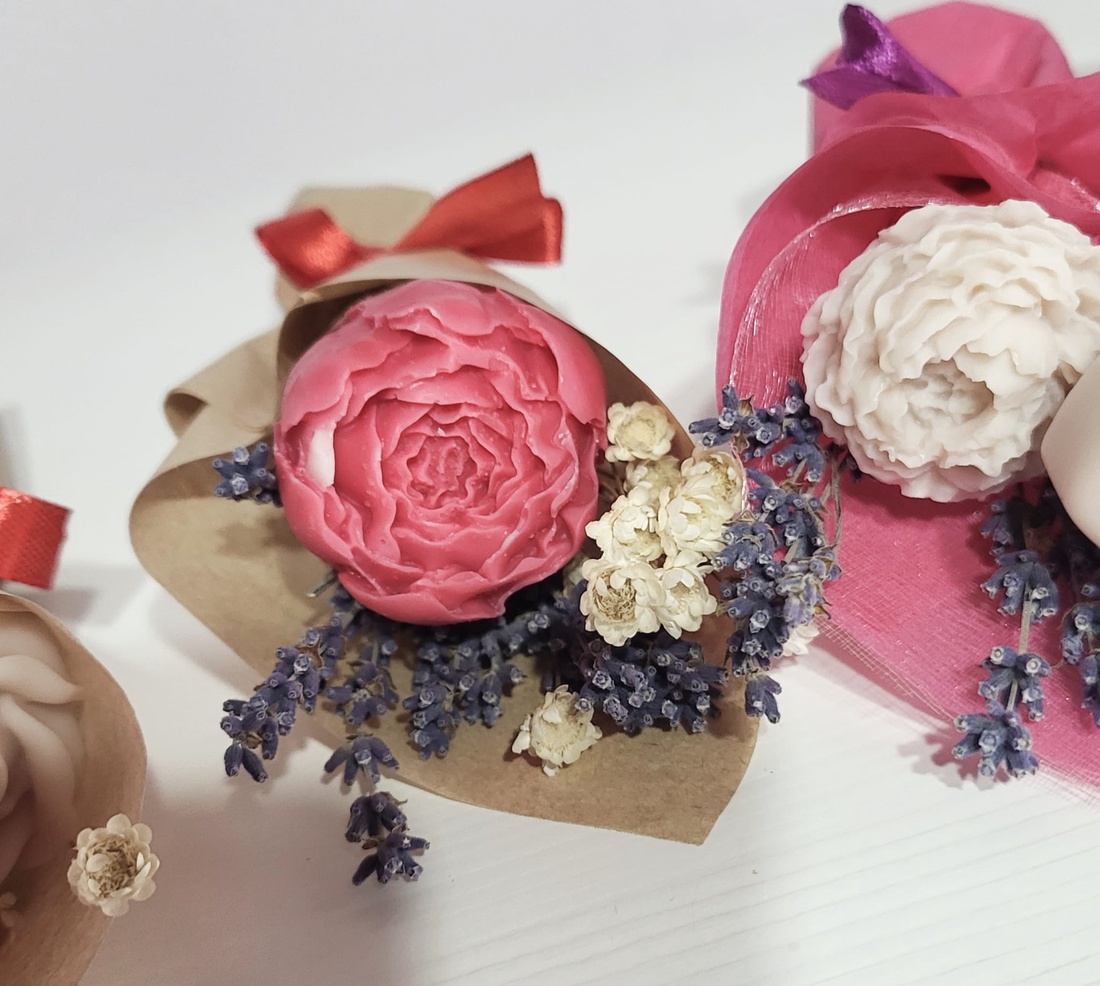 Buchețel parfumat cu bujor din ceară și flori uscate - accessorii și unelte - accesorii decorative - alte accesorii - Artynos.ro Buchețel parfumat cu bujor din ceară și flori uscate - accessorii și unelte - accesorii decorative - alte accesorii - Artynos.ro