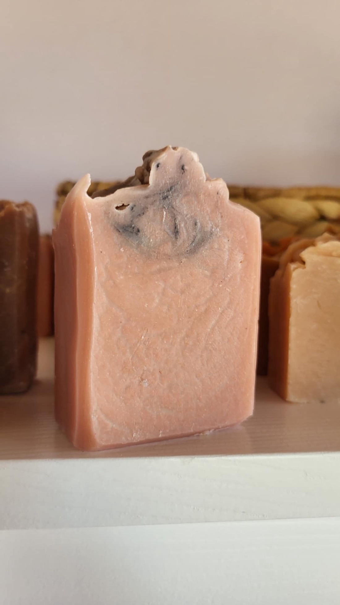 Sapun natural bland cu Bujor - baie și frumusețe - săpunuri și articole de igienă - săpun artizanal - Artynos.ro