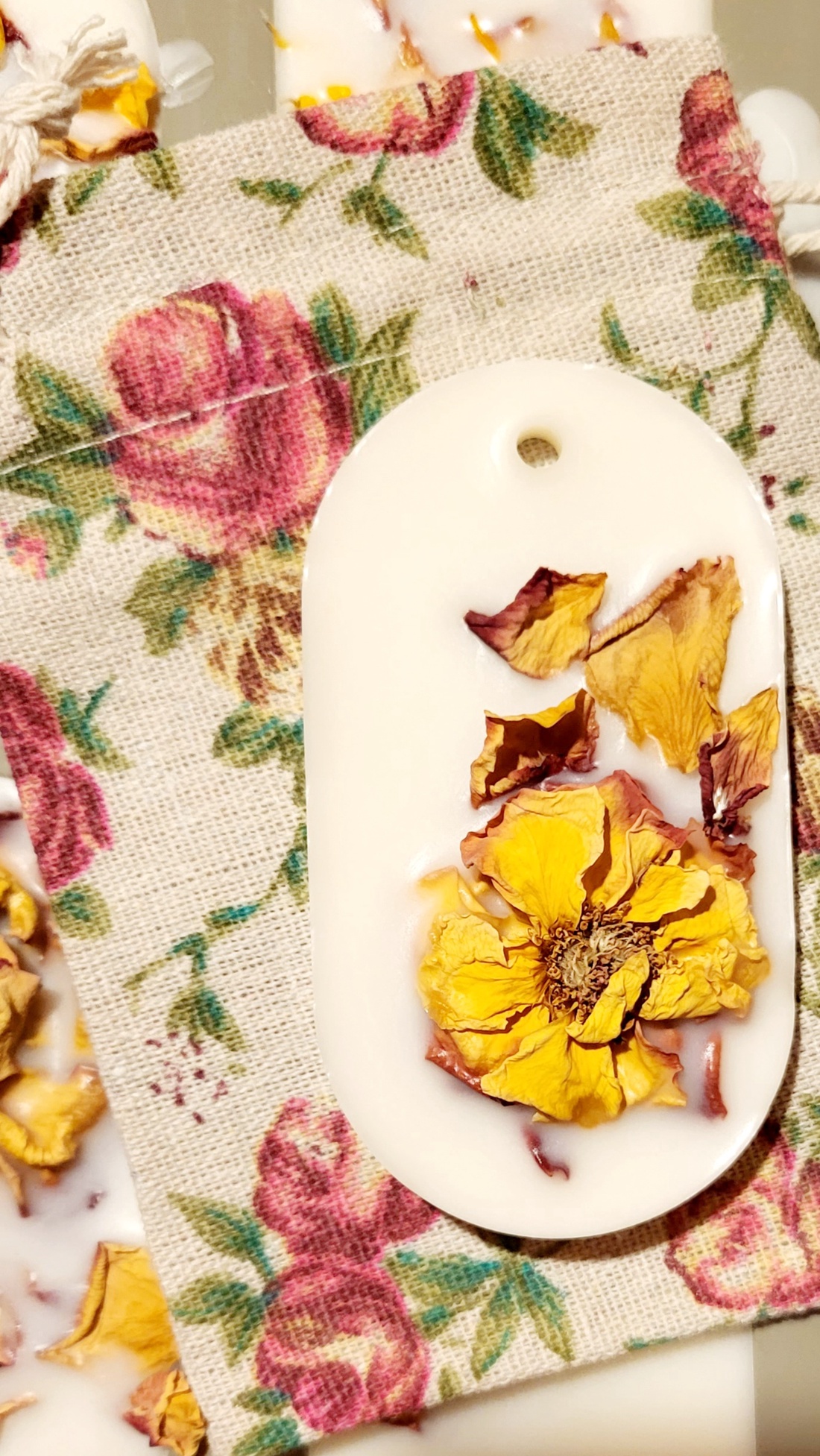 Odorizant dulap cu bujor - casă & stil de viață - lumânări, parfumuri, arome - lumânare - lumânări artizanale - Artynos.ro