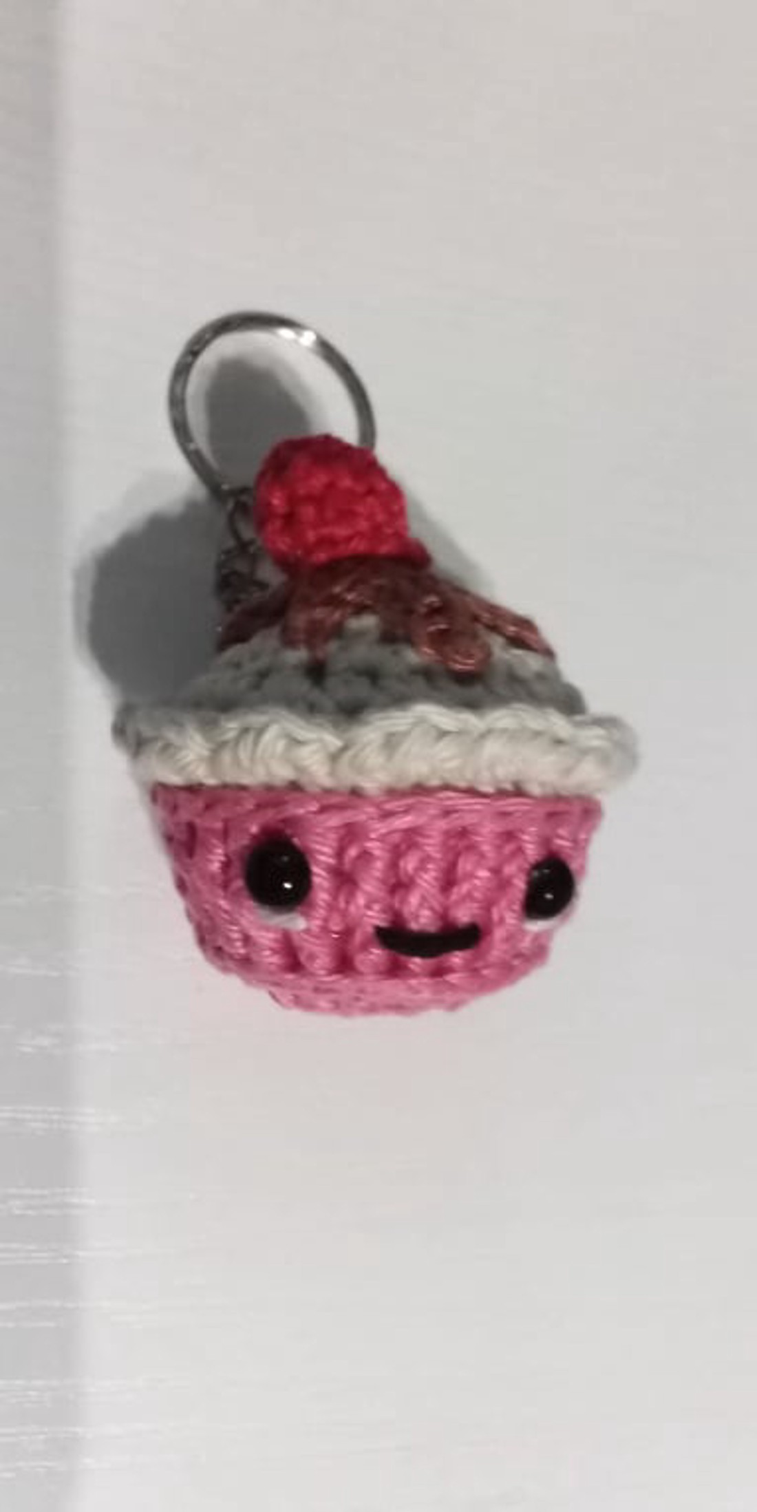 Breloc Muffin - - Artynos.ro Breloc Muffin - - Artynos.ro