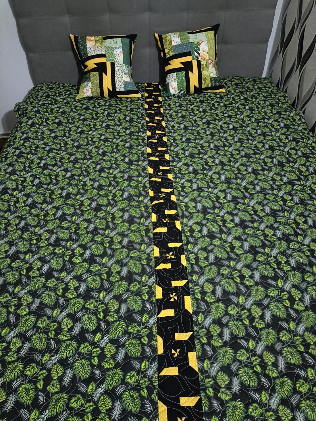 Hot flashes patchwork quilt, pătură -  - Artynos.ro