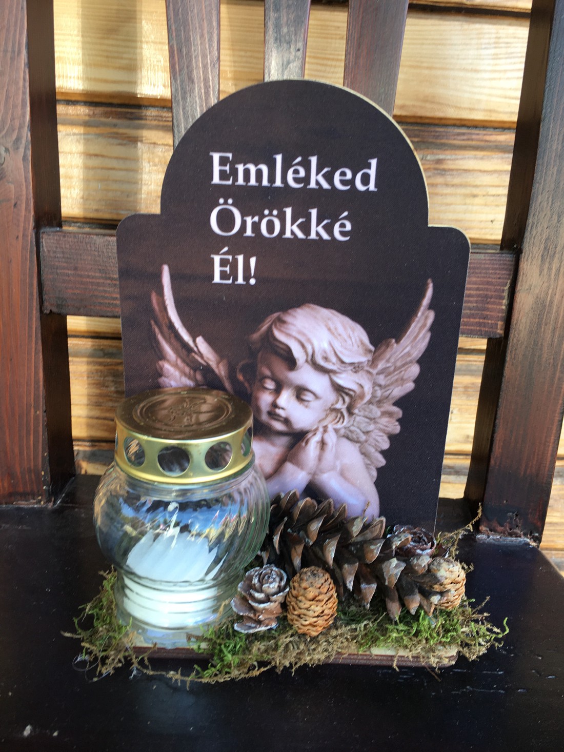 Ornament funerar - placă cu lumânare - Persoana iubită trăiește pentru totdeauna 2. - - Artynos.ro Ornament funerar - placă cu lumânare - Persoana iubită trăiește pentru totdeauna 2. - - Artynos.ro