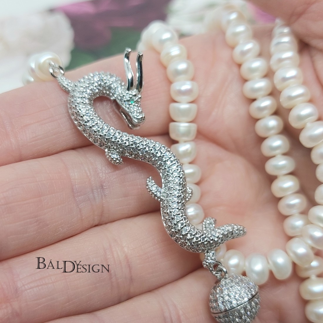 Colier de perle închis de dragon - - Artynos.ro Colier de perle închis de dragon - - Artynos.ro