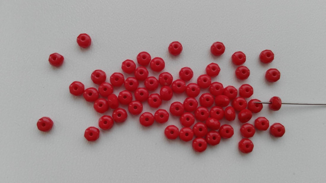 Mărgele din sticlă cehă - donut - 4x2mm - 100 buc / pachet - roșu - - Artynos.ro Mărgele din sticlă cehă - donut - 4x2mm - 100 buc / pachet - roșu - - Artynos.ro