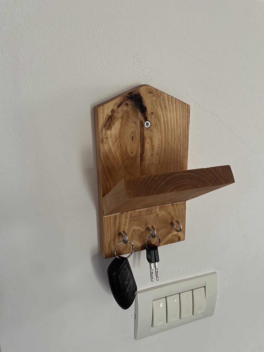 Suport de chei din lemn - accessorii și unelte - accesorii decorative - alte accesorii - Artynos.ro