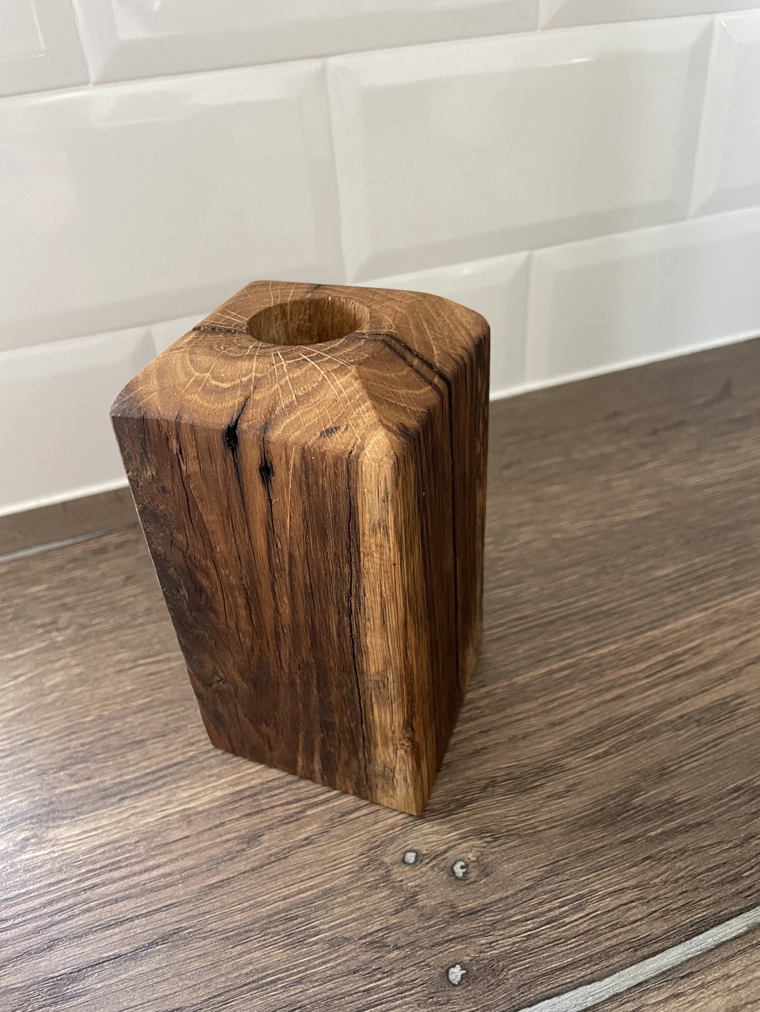 Vaza unicată din stejar - accessorii și unelte - accesorii decorative - figurine - Artynos.ro